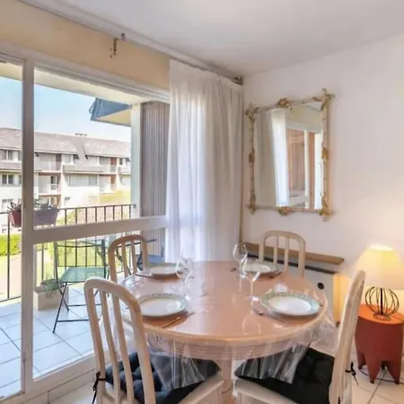 Apartmán Pleasant With Balcony 10 Min From The Sea *